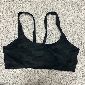 Vuori Black Sports Bra with Racerback Design